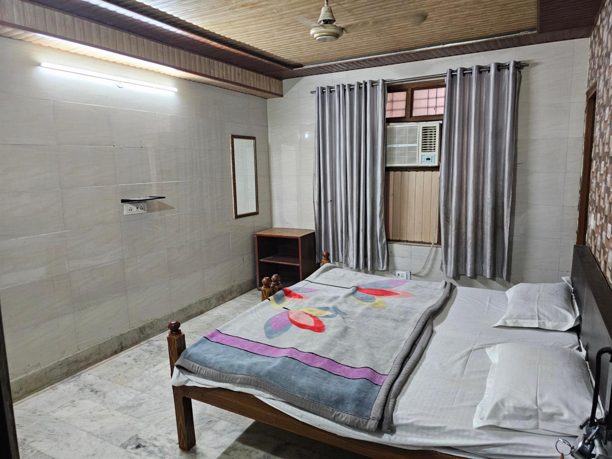 Subhadra Guest House Mathura Rom bilde