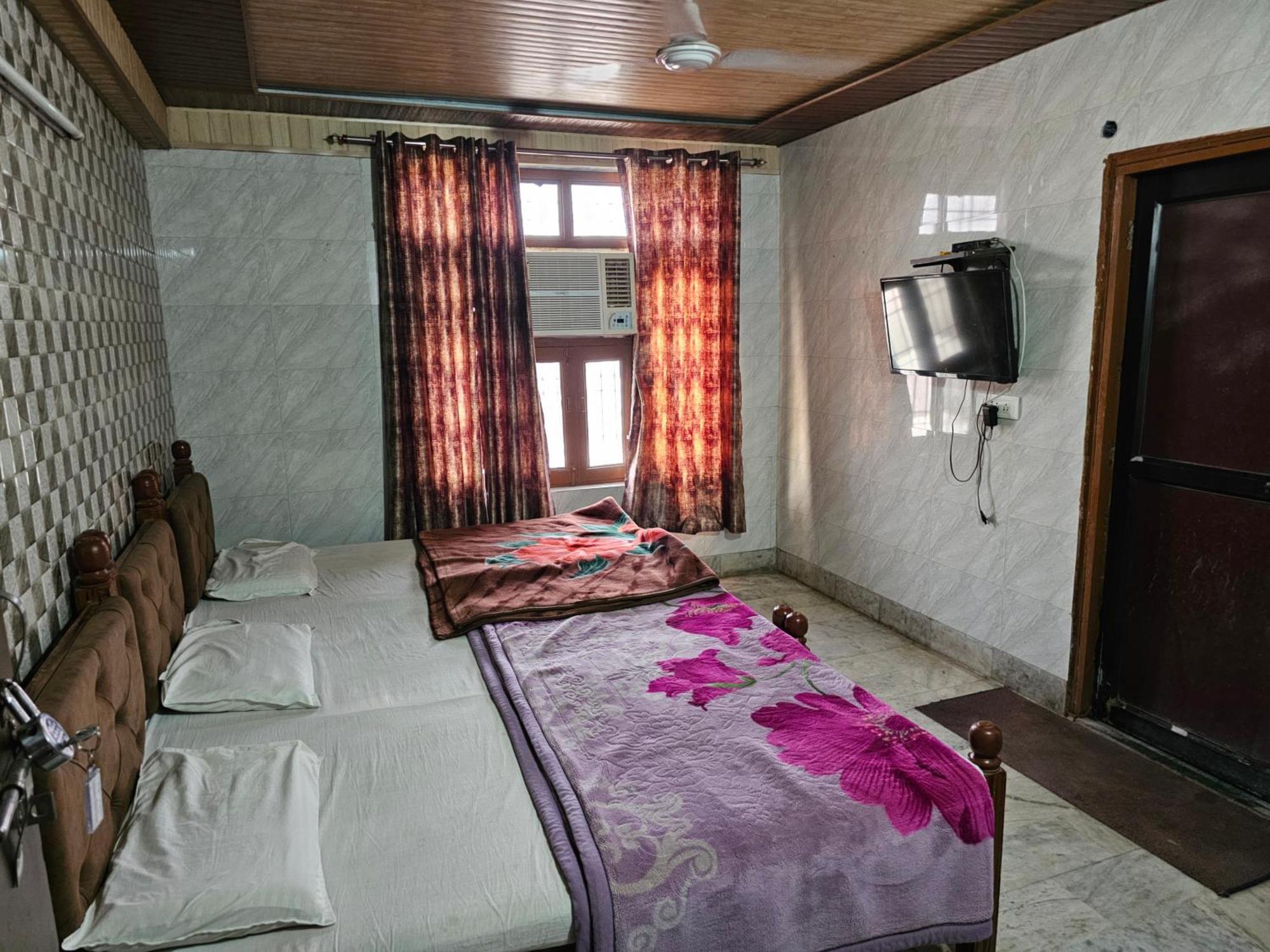 Subhadra Guest House Mathura Rom bilde