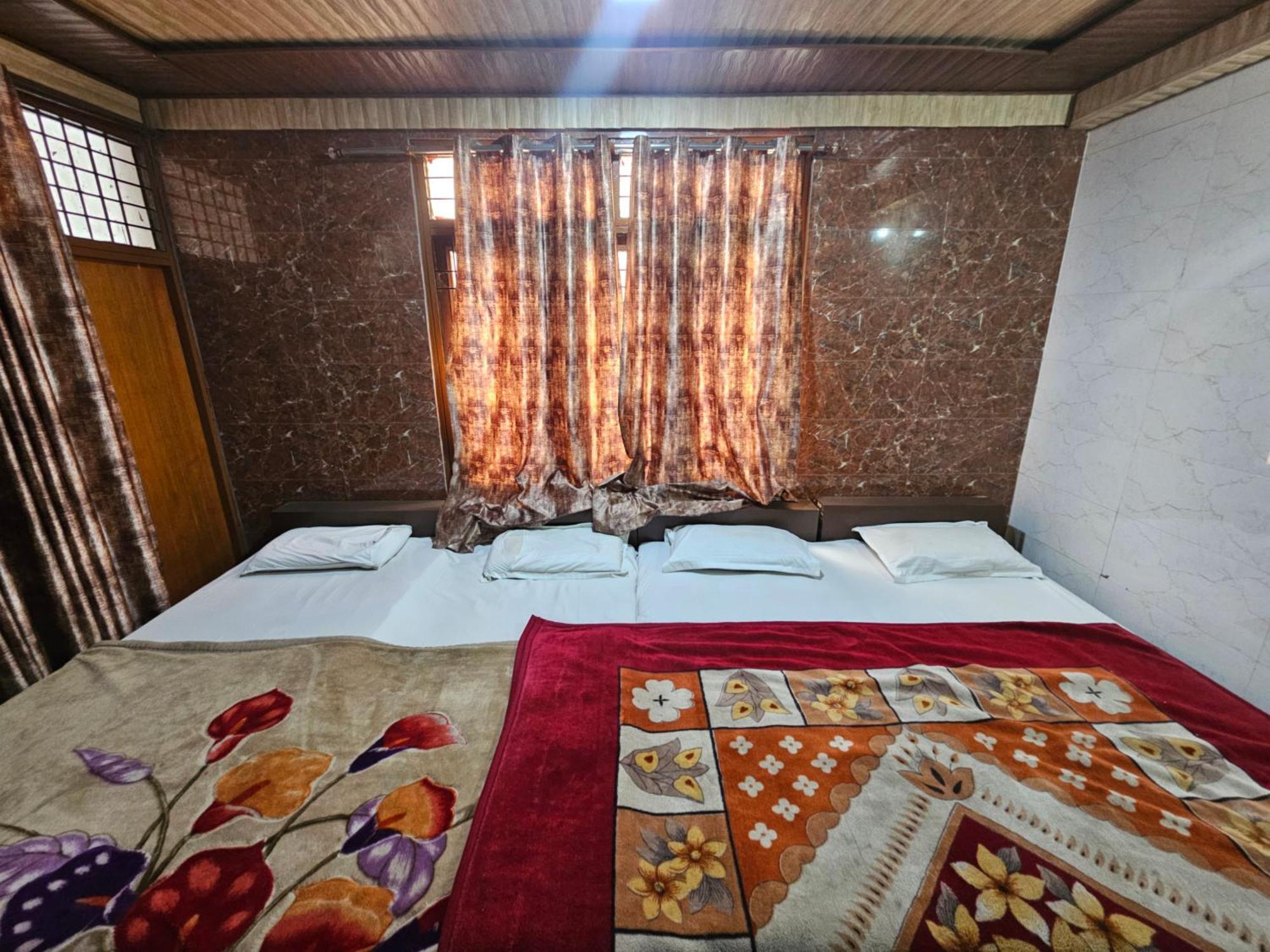 Subhadra Guest House Mathura Rom bilde